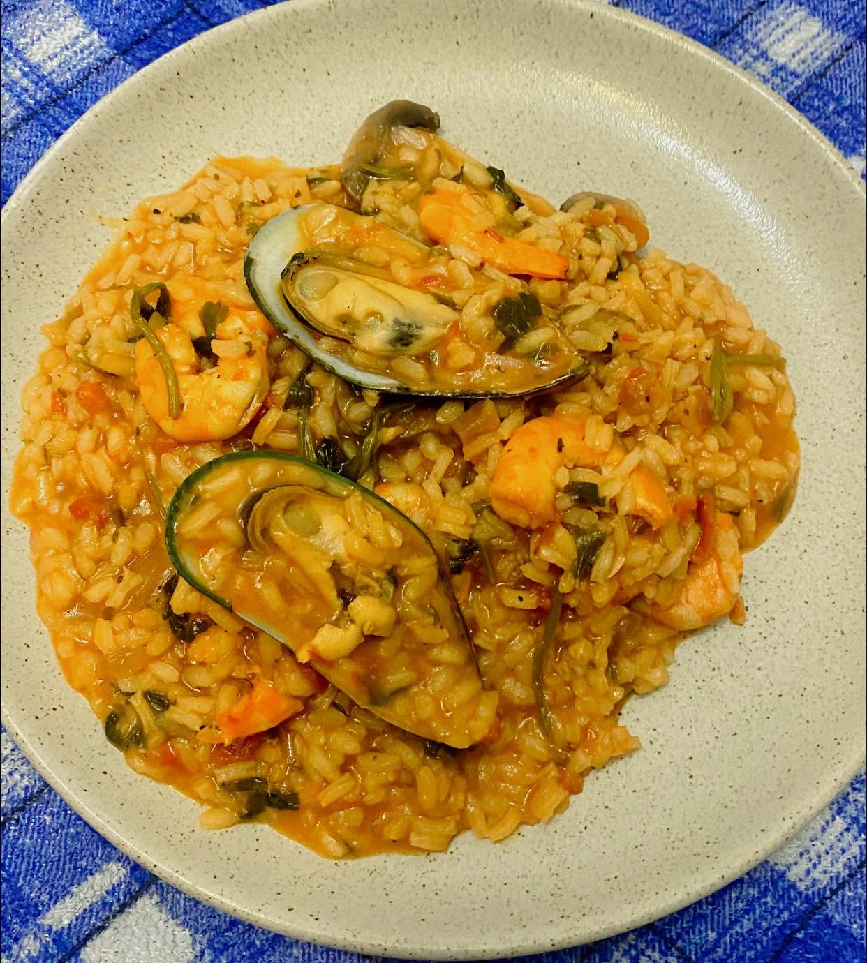 Seafood rice with mussels and prawns